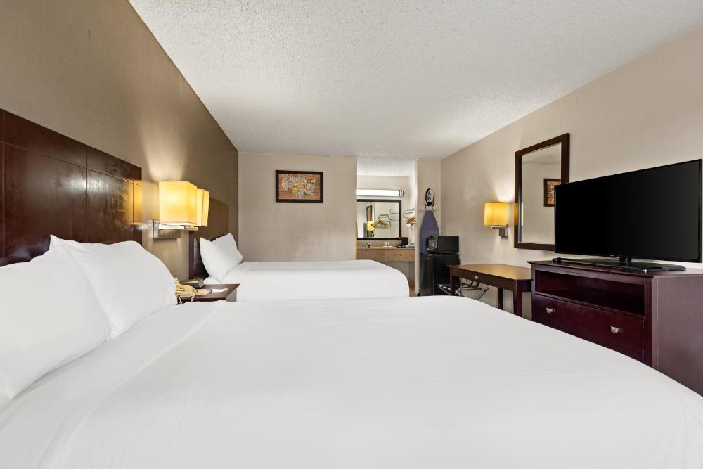 Double Room with Two Double Beds - Smoking interior